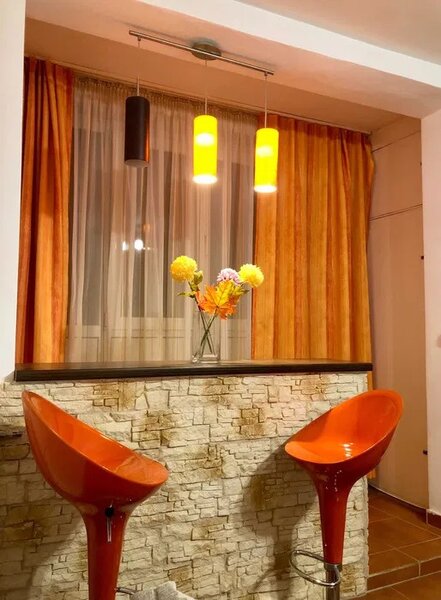 Doua camere in Drumul Taberei, metrou Raul Doamnei.