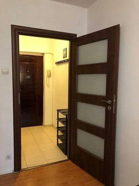 Doua camere in Drumul Taberei, metrou Raul Doamnei.